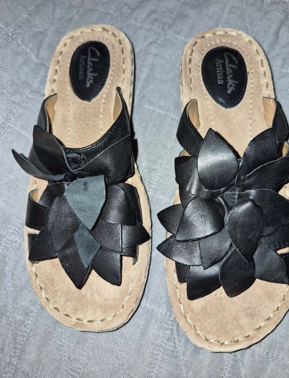 Clarks Artisan Black Leather Floral Petal Slide Sandals Size 6M